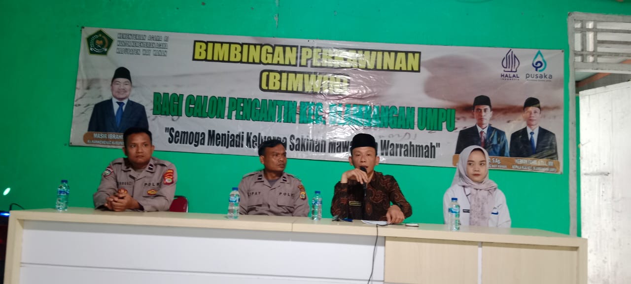 Kepala KUA  Blambangan Umpu Buka Bimwin Pra Nikah