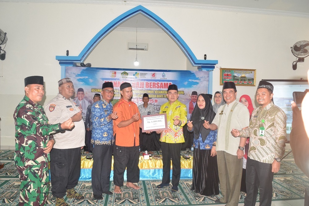 Serahkan Bantuan Masjid Ampera 2025, Kepala Kemenag Tulang Bawang Apresiasi Masjid Zen Luqman Sebagai Masjid Ramah Jama’ah dan Ramah Anak