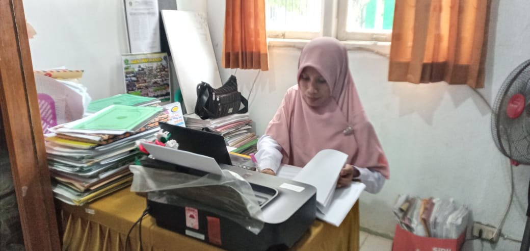 Kontribusi Perempuan dalam Reformasi Kurikulum Madrasah: Refleksi Pengabdian di MAN 1 Way Kanan