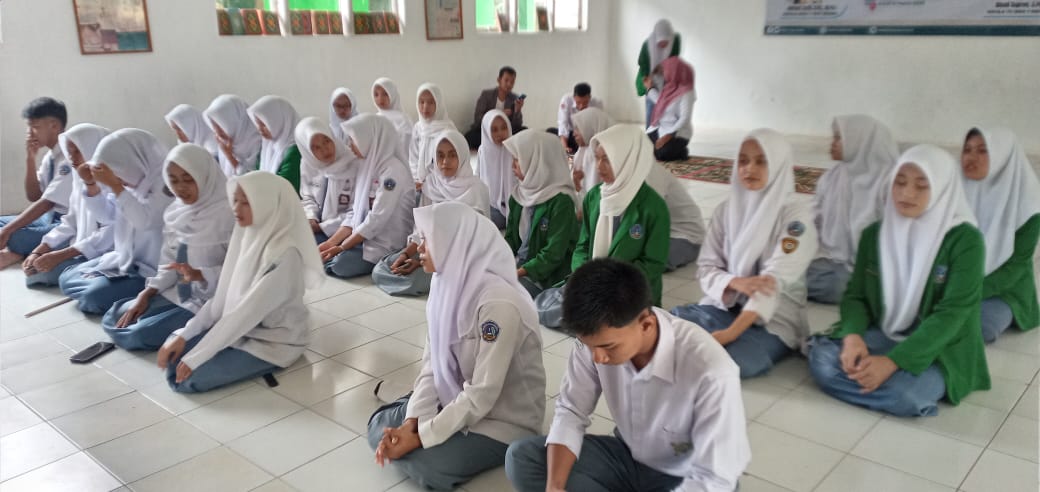 Implementasi Strategi Pembinaan Tahfiz Al-Qur’an Menjelang Wisuda: Analisis Kegiatan Siswa MAN 1 Way Kanan
