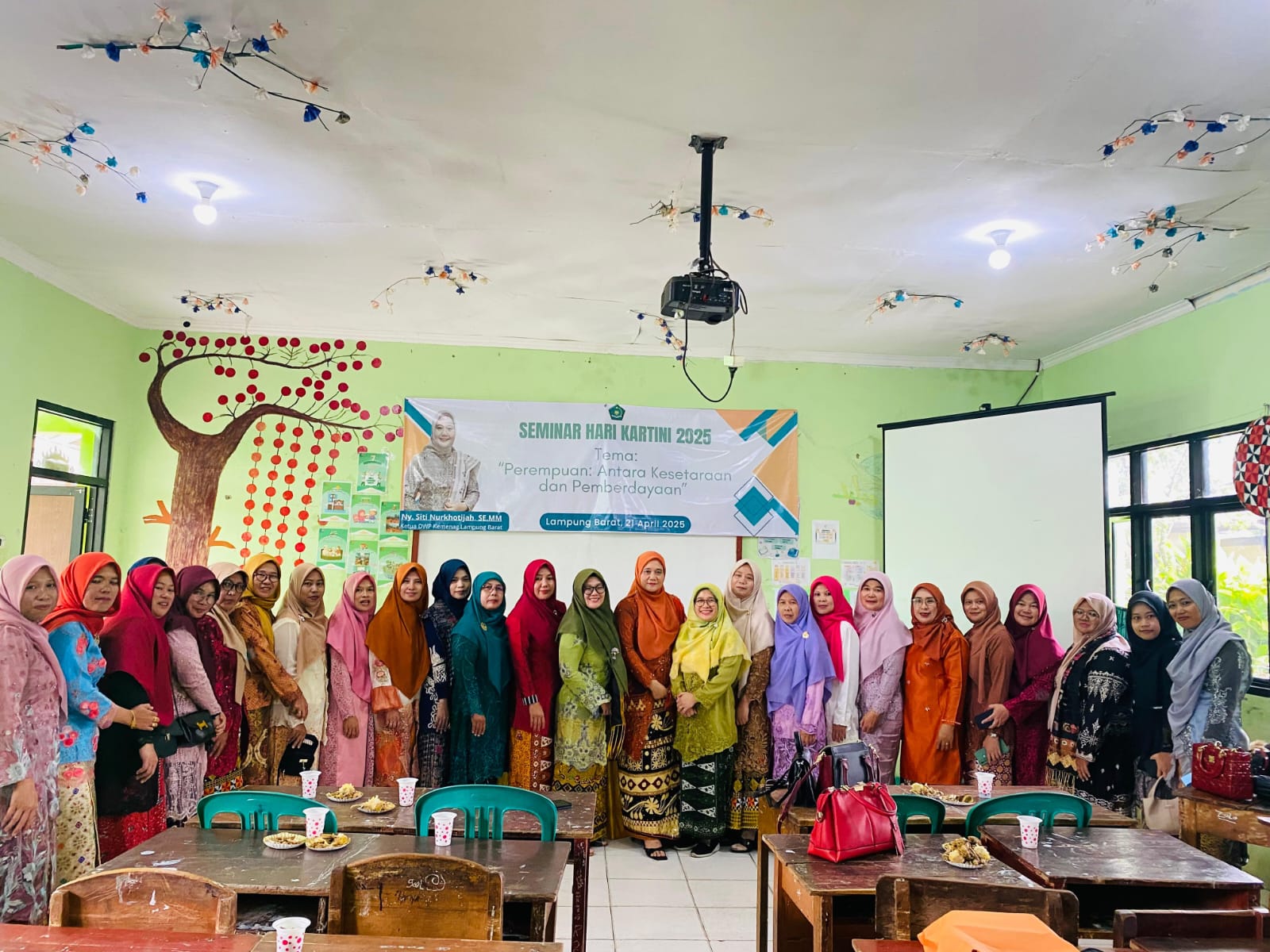 Seminar Hari Kartini, Perkuat Kesetaraan dan Pemberdayaan Perempuan