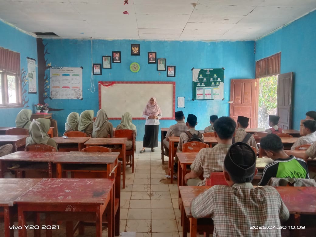 Kenali Jalanmu, Pilih Masa Depanmu: SMKN 1 Pakuan Ratu Sosialisasikan SPMB di MTsN 2 Way Kanan