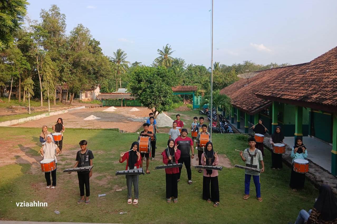 Gema Drumband Kembali Bergema, Anak-anak Berlatih Meski Hari Libur