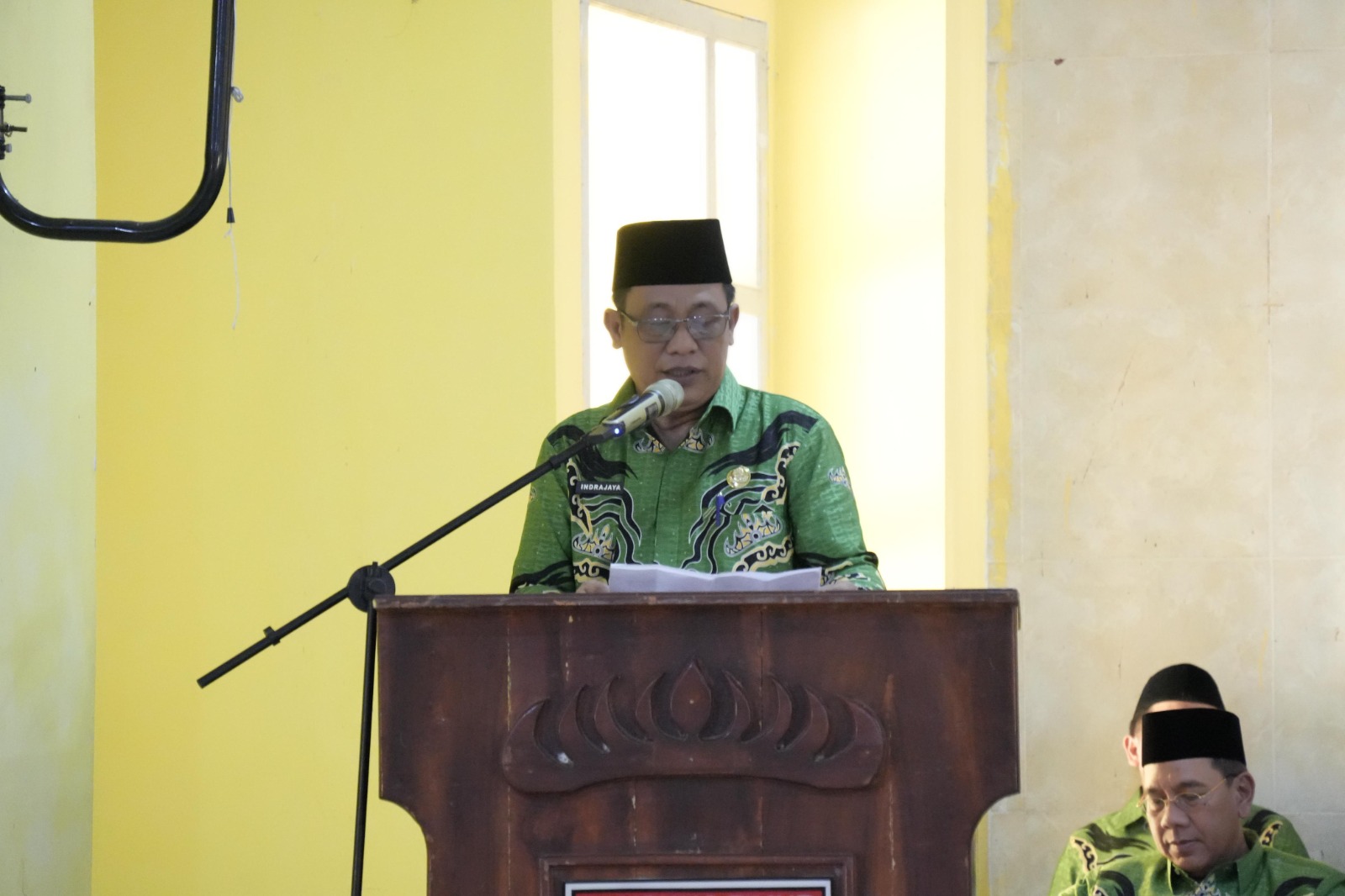 Menjadi Tamu Allah Butuh Kesiapan Total : Kepala Kemenag Lampung Timur Tekankan Kesehatan dan Disiplin Jemaah Kloter 7