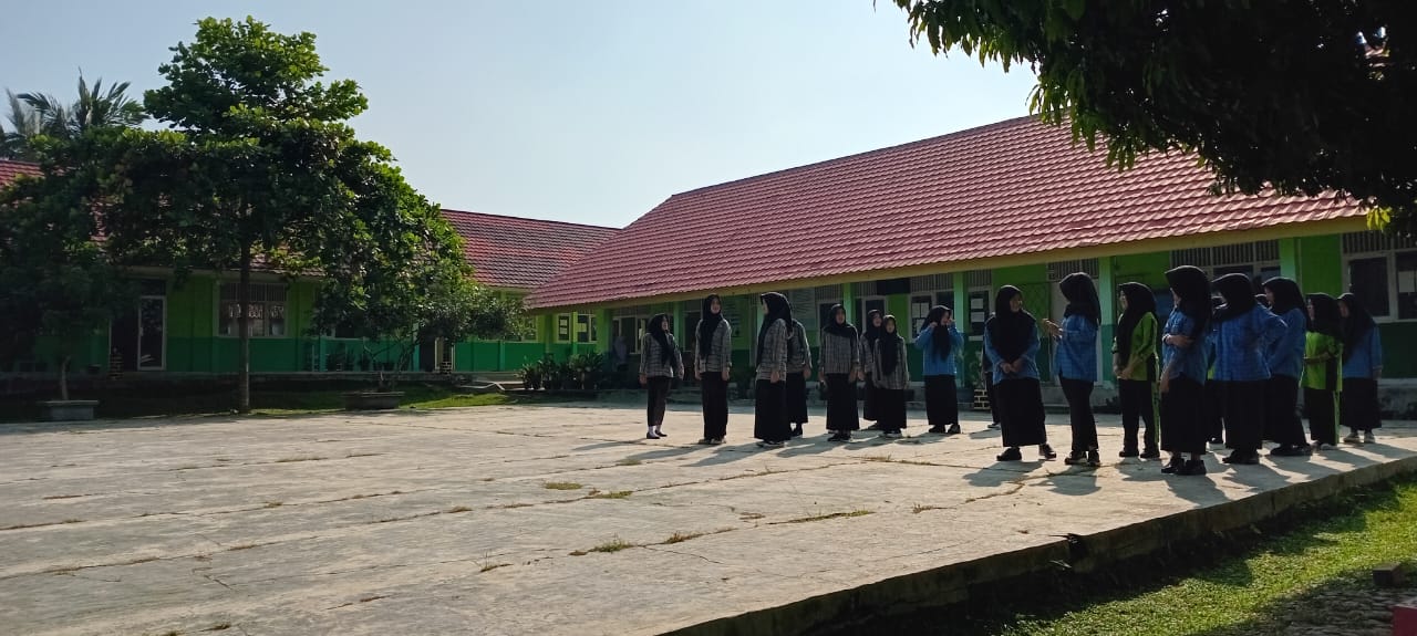 Pembinaan Karakter Disiplin melalui Latihan PBB Anggota Pramuka MAN 1 Way Kanan