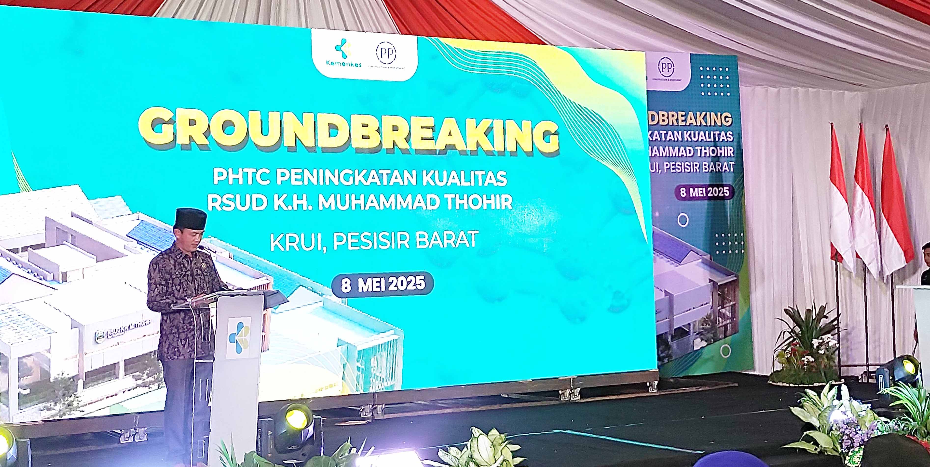 Kasi Bimas Islam Kemenag Pesisir Barat Pimpin Doa kegiatan Peletakan Batu Pertama Pembangunan RSUD K.H. Muhammad Thohir di Pesisir Barat