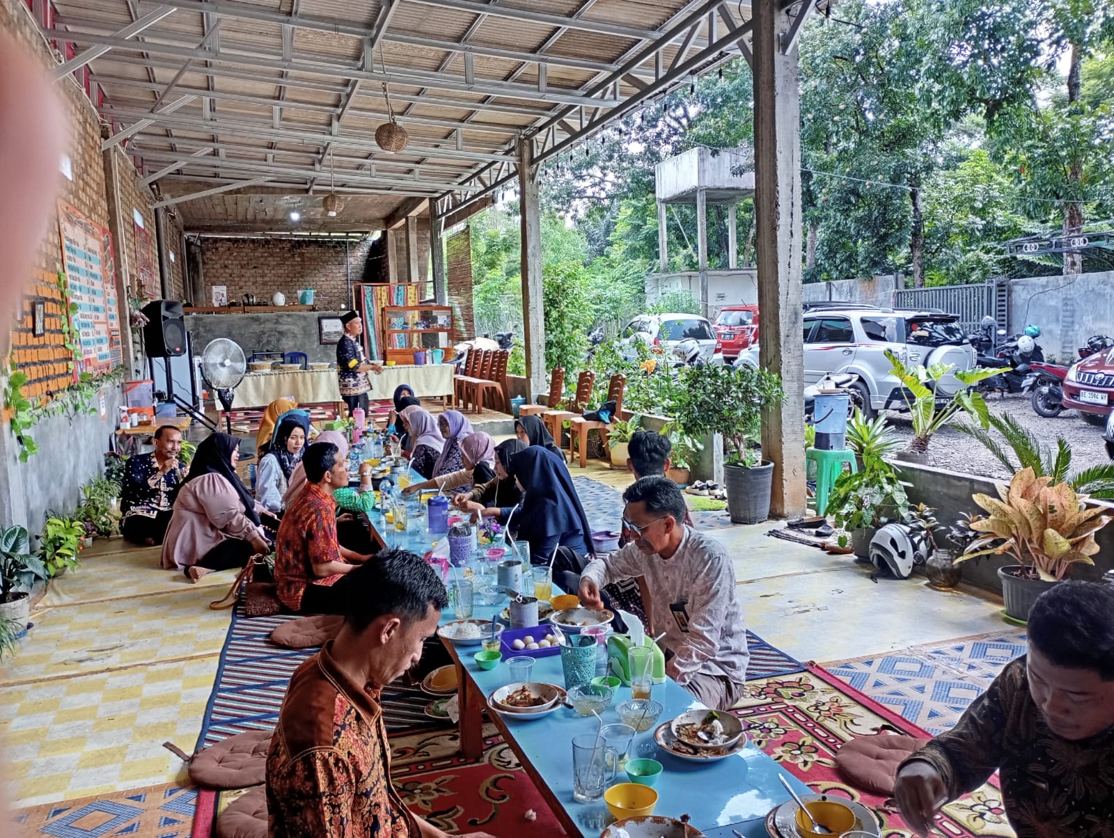 Pendekatan Holistik dalam Pendidikan: Peran Arisan Keluarga sebagai Media Silaturahmi dan Edukasi di MAN 1 Way Kanan
