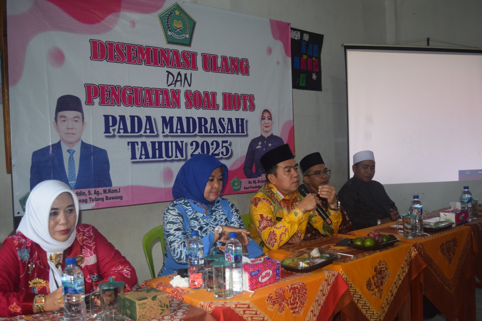 Kakankemenag Tulang Bawang Buka Diseminasi HOTS Madrasah 2025: Dorong Guru Madrasah Wujudkan Pendidikan Kritis dan Berkualitas