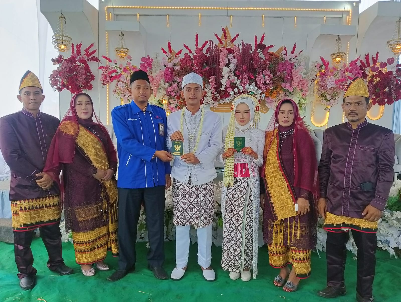 Penghulu KUA Blambangan Umpu Resmi Mencatat dan mengawasi Akad Nikah Warga Negeri Baru