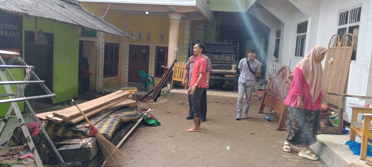 Kemenag Tanggamus Tinjau Dampak Banjir di Ponpes Al Falah Pekon Gunung Kasih