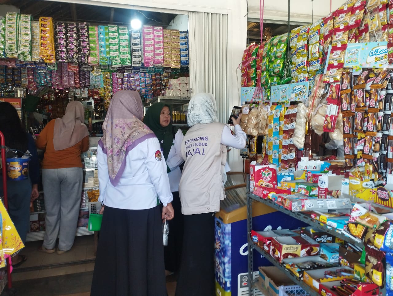 Satgas Halal Kemenag Pesawaran Awasi Produk Mengandung Unsur Porcine di Toko Ritel dan UMKM