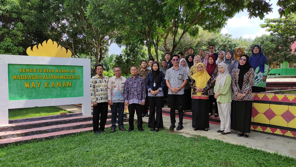 Transisi Karier Guru Menengah ke Perguruan Tinggi: Tinjauan Empiris atas Pengangkatan Guru MAN 1 Way Kanan sebagai Dosen PNS