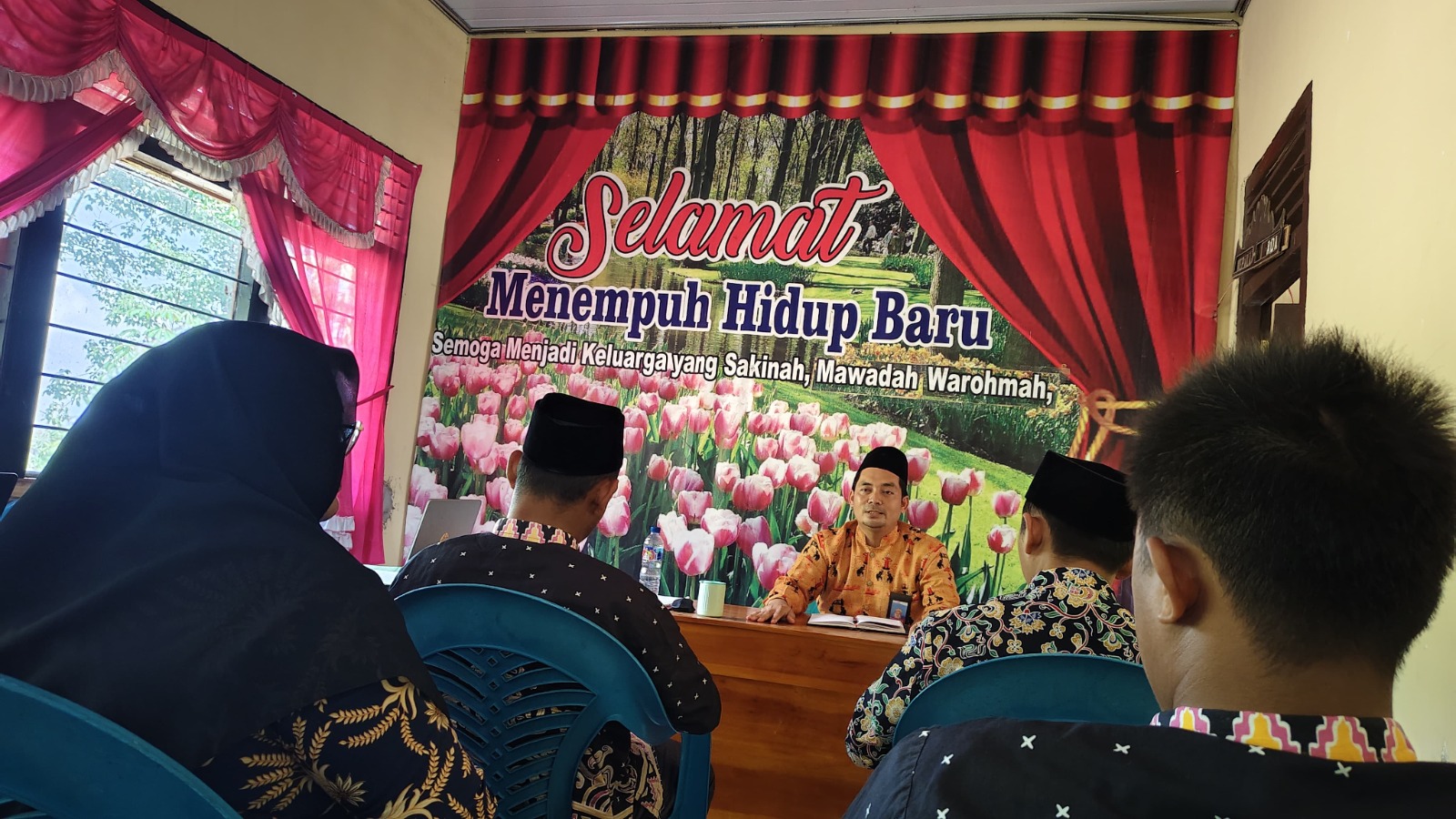Jelang Idul Adha, Kepala KUA Pakuan Ratu Gelar Rapat Koordinasi dengan Seluruh Karyawan