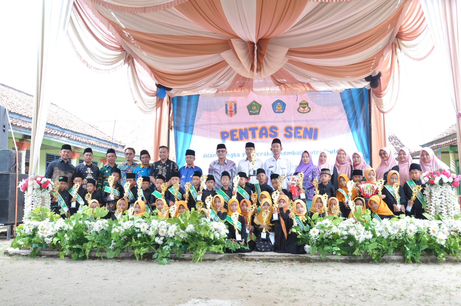 Pentas Seni RA Nurul Huda: Kamad MIN 3 Hadiri Seremonial Pengembalian Siswa kepada Orang Tua