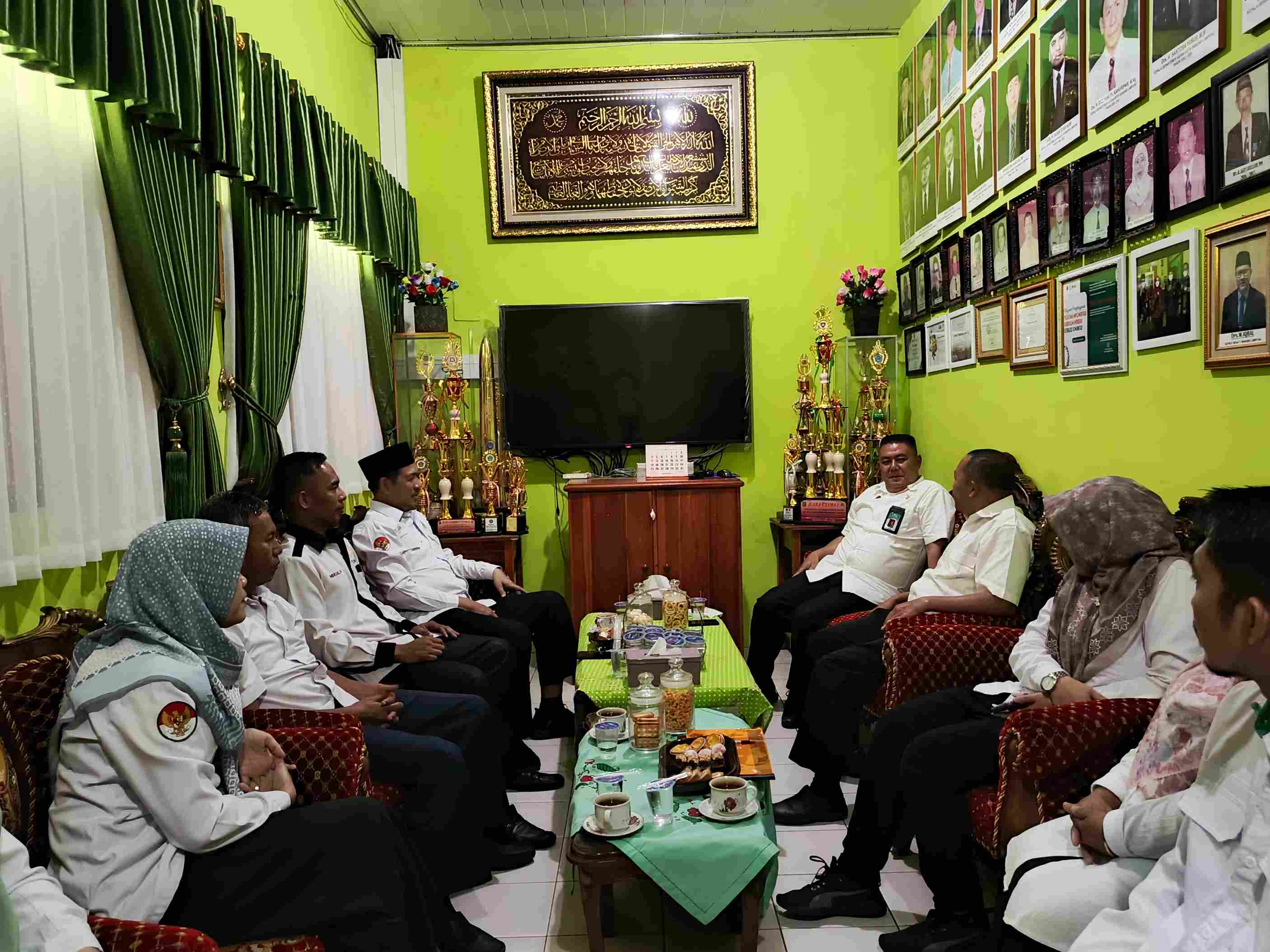 Evaluasi dan Monitoring Terpadu: Kasi Penmad Apresiasi Kinerja MTsN 1 Bandar Lampung