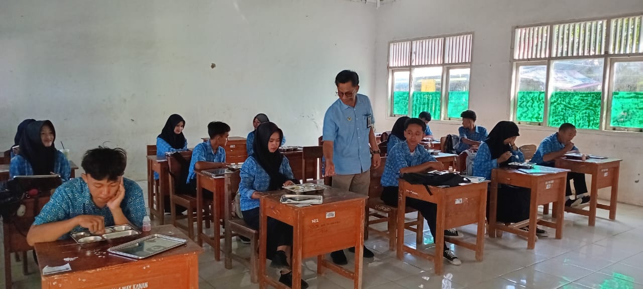 Intervensi Gizi Terarah di Lingkungan Madrasah: Studi Pelaksanaan Program Makan Bergizi di MAN 1 Way Kanan
