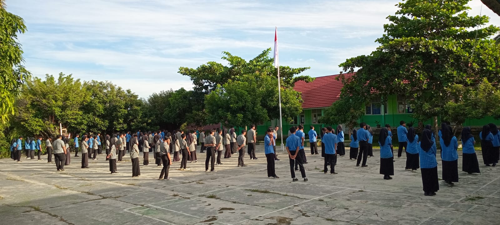 Membangun Keseimbangan Emosional Siswa melalui Spiritualitas: Praktik PAS Hari ke-6 di MAN 1 Way Kanan