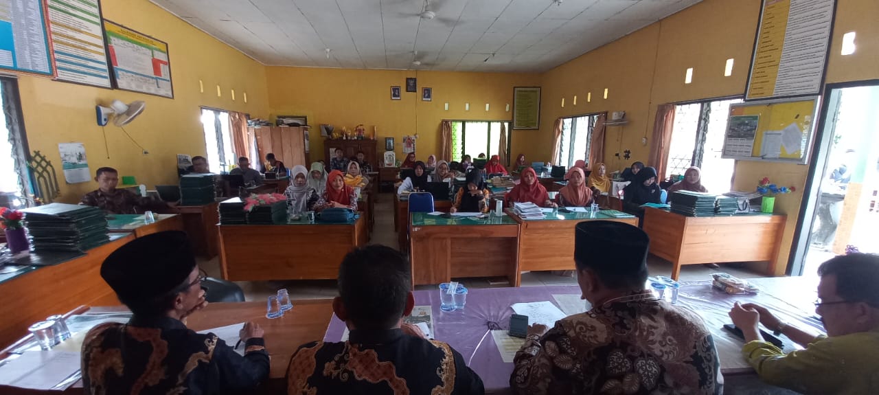Guru MAN 2 Lampung Utara Rancang Strategi Pembelajaran Pasca-Evaluasi Hasil Belajar