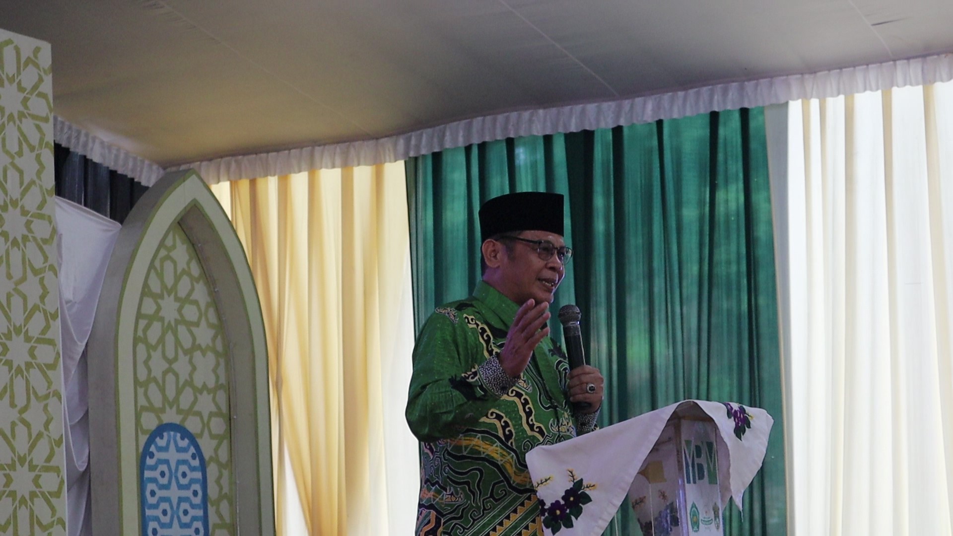 Kepala Kemenag Apresiasi Dedikasi Pondok Pesantren Nashihuddin pada Haflah Akhirussanah 2025