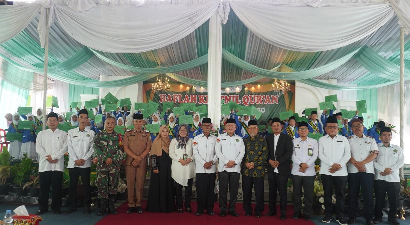 Haflah Khotmil Qur’an Juz 26–30 Angkatan ke-6 MIN 1 Pesawaran: 71 Wisudawan Dikukuhkan, Dihadiri Plt Kakanwil Kemenag Lampung