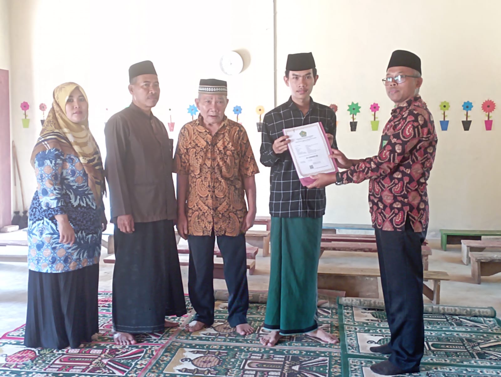 Monitoring dan Penyerahan SK TPQ Al-Furqon: Komitmen Kemenag Tanggamus Dukung Lembaga Pendidikan Gratis dan Bebas Gratifikasi