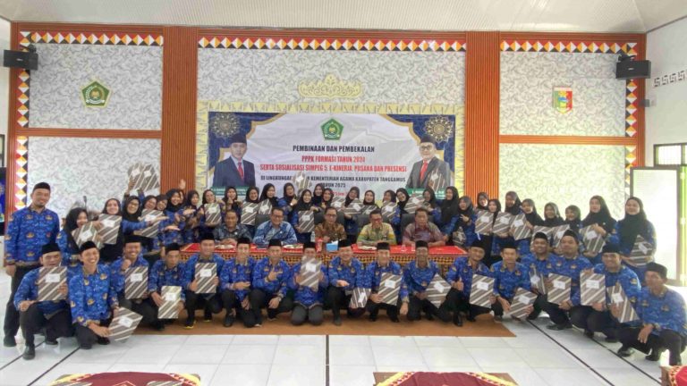 PPPK MTsN 1 Tanggamus Dibekali Digitalisasi ASN: “Kami Siap Layani dengan Hati dan Teknologi”