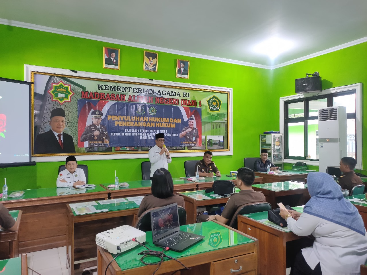 Kejaksaan Negeri Lampung Timur Gelar Sosialisasi Jaksa Masuk Sekolah di MAN 1 Lampung Timur