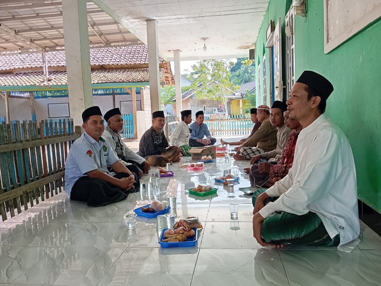 Kepala KUA Pakuan Ratu Silaturahmi dan Koordinasi dengan Pengurus JATMAN di Masjid An Nur Kampung Serupa Indah