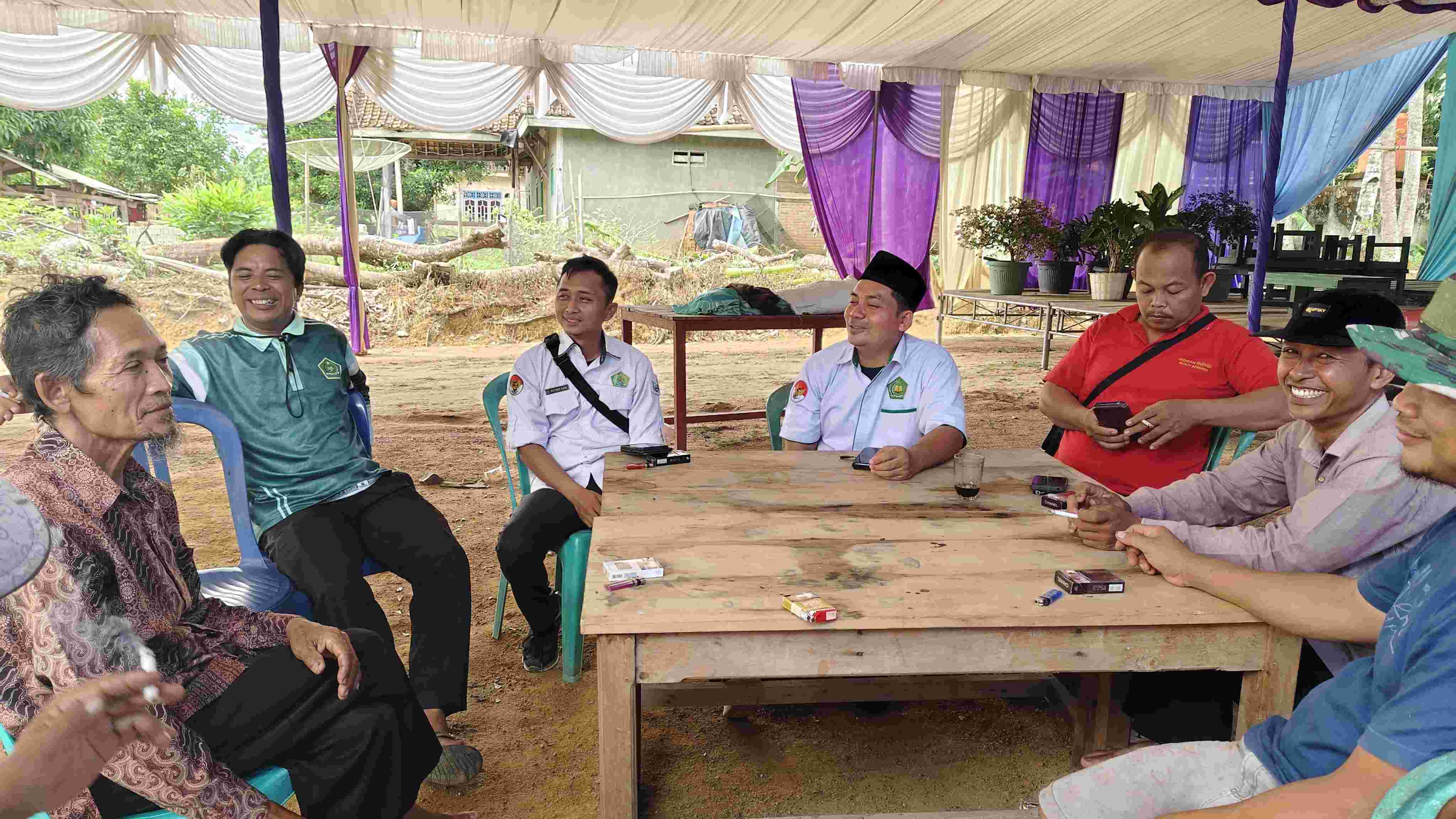 “Sinergi KUA dan Masyarakat: Kunjungan ke Mushola Jamiatul Muslimin untuk Dukung Pengajian Tahun Baru Hijriyah dan Santunan Yatim Piatu”