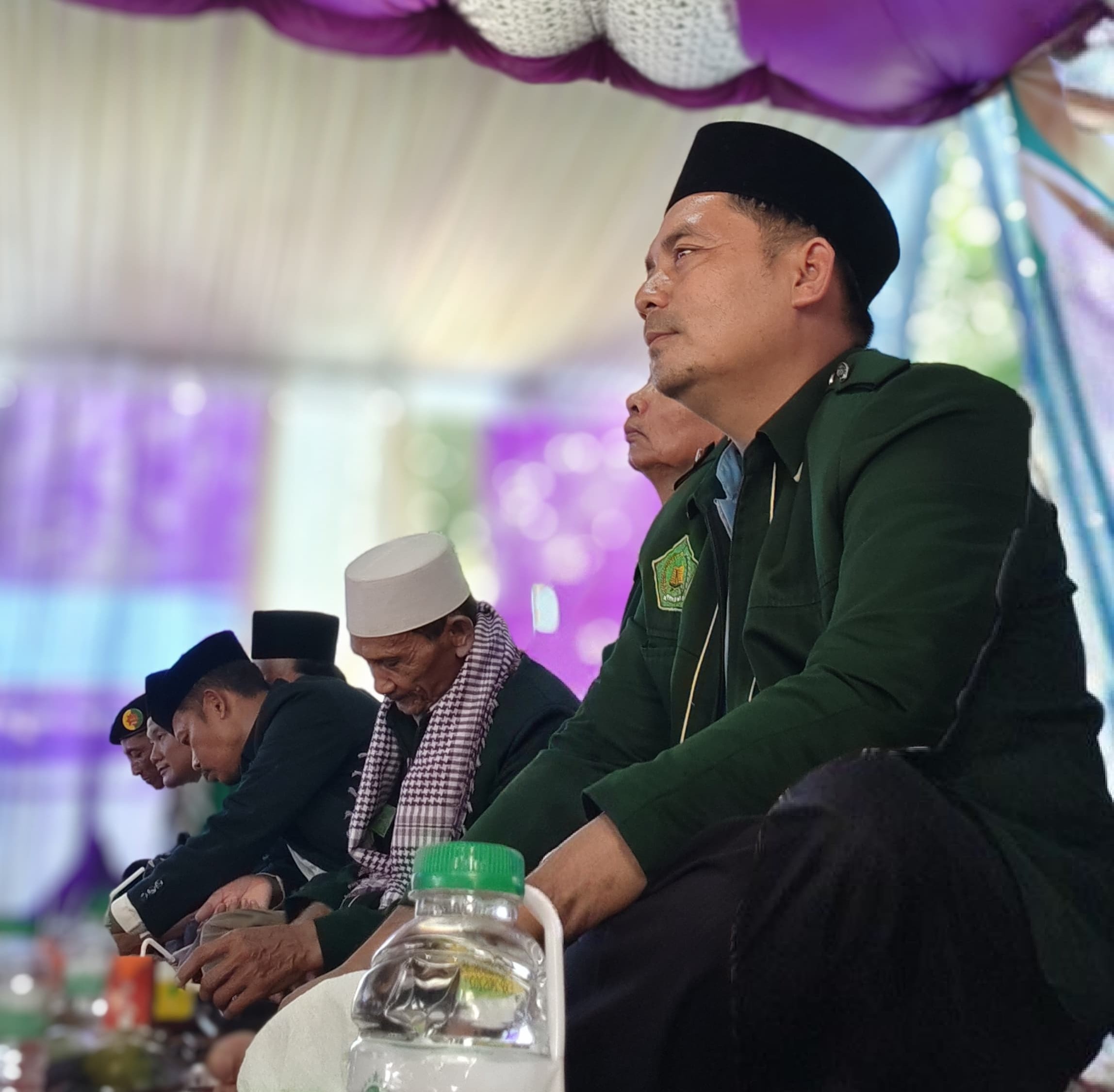 Kepala KUA Pakuan Ratu Hadiri Pengajian Akbar dan Santunan Yatim Piatu di Mushola Jamiatul Muslimin Tanjung Serupa