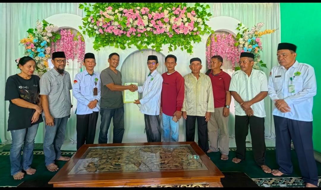 Dukung Wakaf Produktif, KUA Blambangan Umpu Resmikan Ikrar Wakaf Tanah