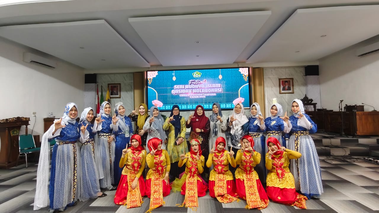 Ketua DWP Kemenag Pesawaran Hadiri Festival Qasidah Tingkat Provinsi, Dukung Langsung Utusan Pesawaran
