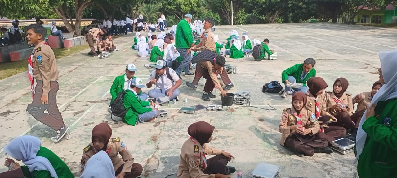 Implementasi Program Makan Bergizi Gratis (MBG) sebagai Strategi Peningkatan Konsentrasi dan Kesehatan Siswa di MAN 1 Way Kanan