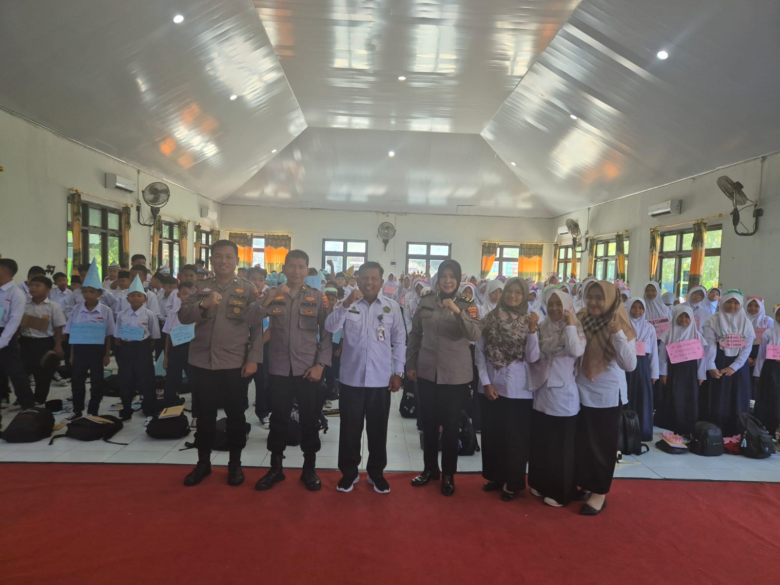 MTsN 1 Lampung Utara Gandeng Satbinmas Polres Sosialisasikan Bahaya Bullying dan Narkoba pada Kegiatan MATSAMA
