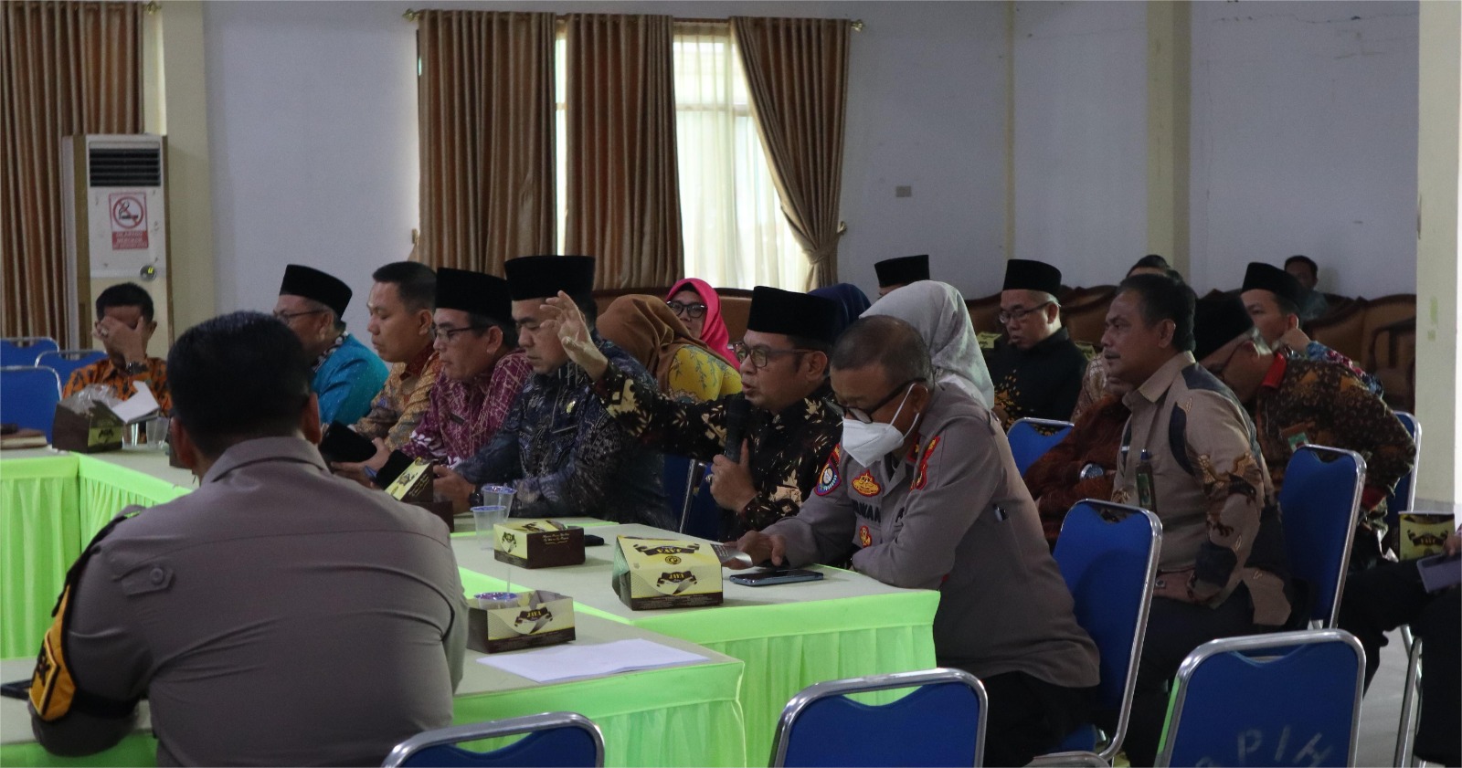Makmur, Sampaikan Evaluasi dan Usulan Peningkatan Layanan Jemaah dalam Rapat Haji 1446 H / 2025 M