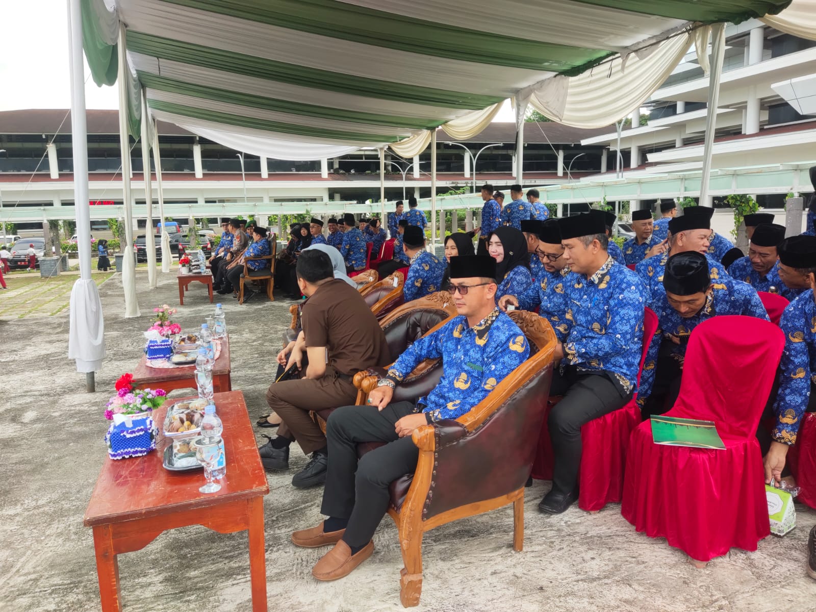 Upacara Paripurna Bulanan, Kasi Bimas Islam Kemenag Pesbar Tegaskan Komitmen Sinergi dan Pelayanan Inklusif