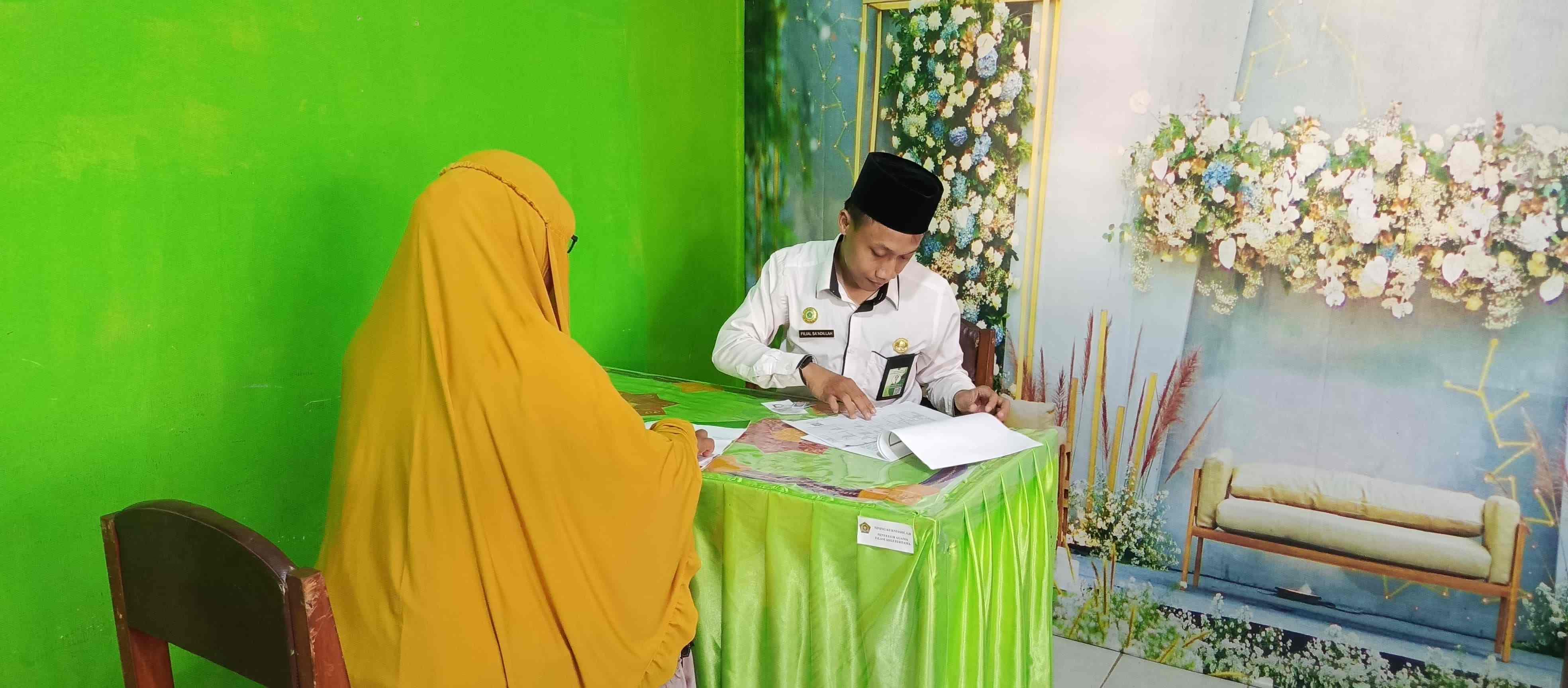 Penghulu Kua Negara Batin Lakukan Pelayanan Dan Konsultasi Pernikahan Terkait Permohonan Isbat Nikah