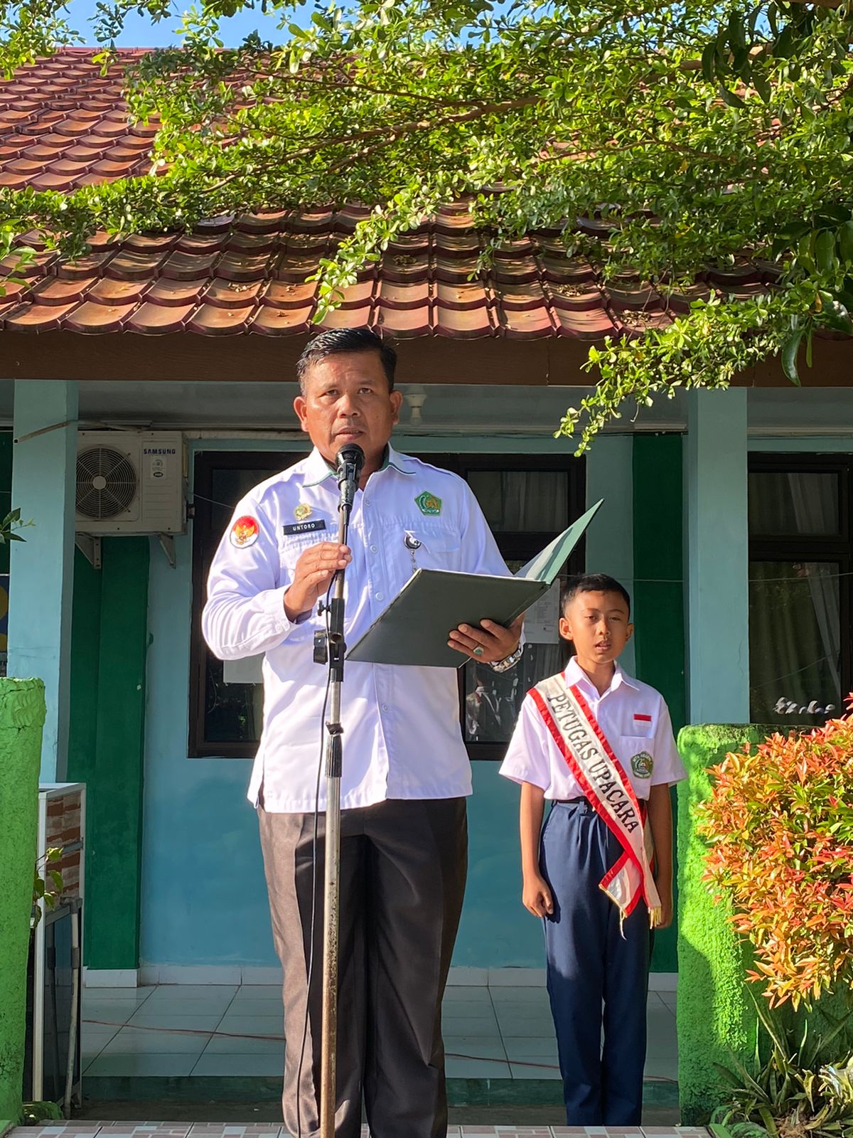 Jangan Takut Gagal Untuk Sukses  Pesan Kepala Madrasah saat  jadi Pembina Upacara