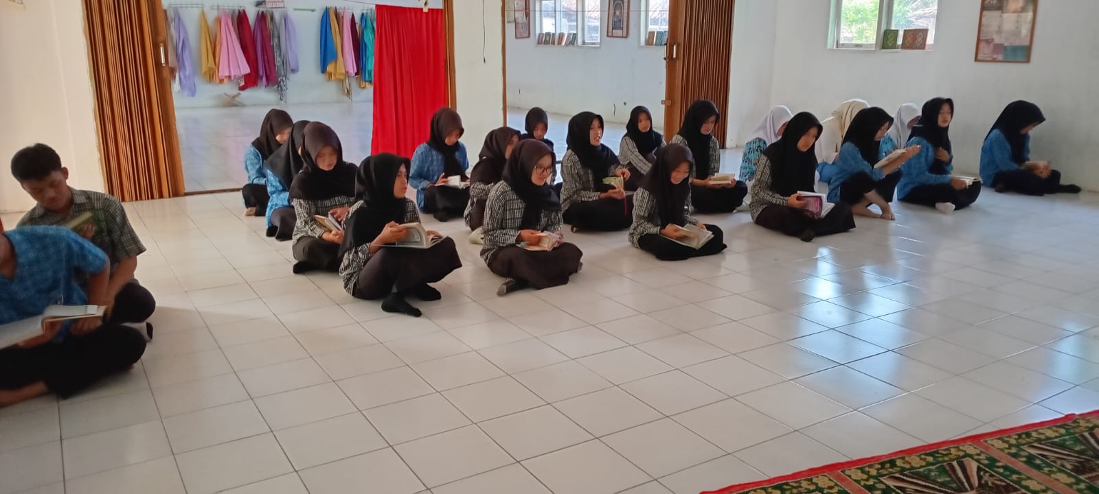 Pembinaan Tahfidz Al-Qur’an Berbasis Halaqah dan Muroja’ah di MAN 1 Way Kanan: Upaya Menuju Madrasah Unggul dan Religius
