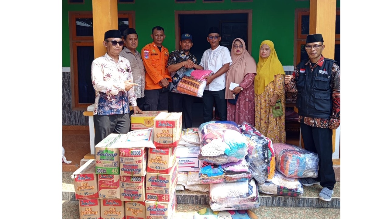 Kemenag Tanggamus Salurkan Bantuan untuk Korban Banjir di Soponyono Wonosobo