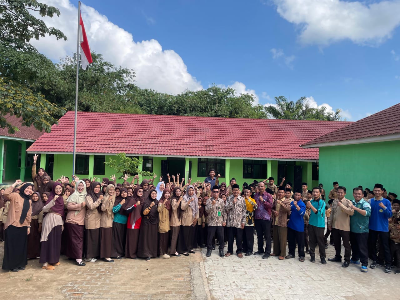 Momen haru guru pindah tugas: MIN 4 Way Kanan