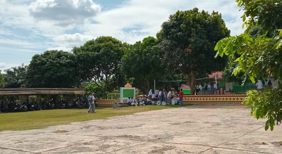 Peran Kegiatan Drumband dalam Meningkatkan Kinerja Motorik dan Kerja Sama Tim Siswa Menjelang HUT RI ke-80