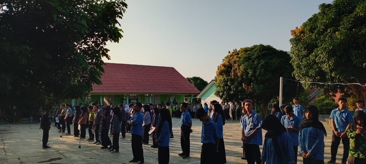 Apel Pagi dan Pembacaan Asma’ul Husna di MAN 1 Way Kanan: Menanamkan Disiplin dan Spiritualitas Siswa