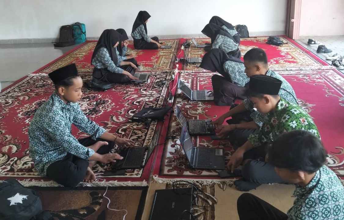 Pelaksanaan ANBK Hari Kedua di MAN 1 Way Kanan Kampus 2: Fokus pada Numerasi dan Survei Lingkungan Belajar