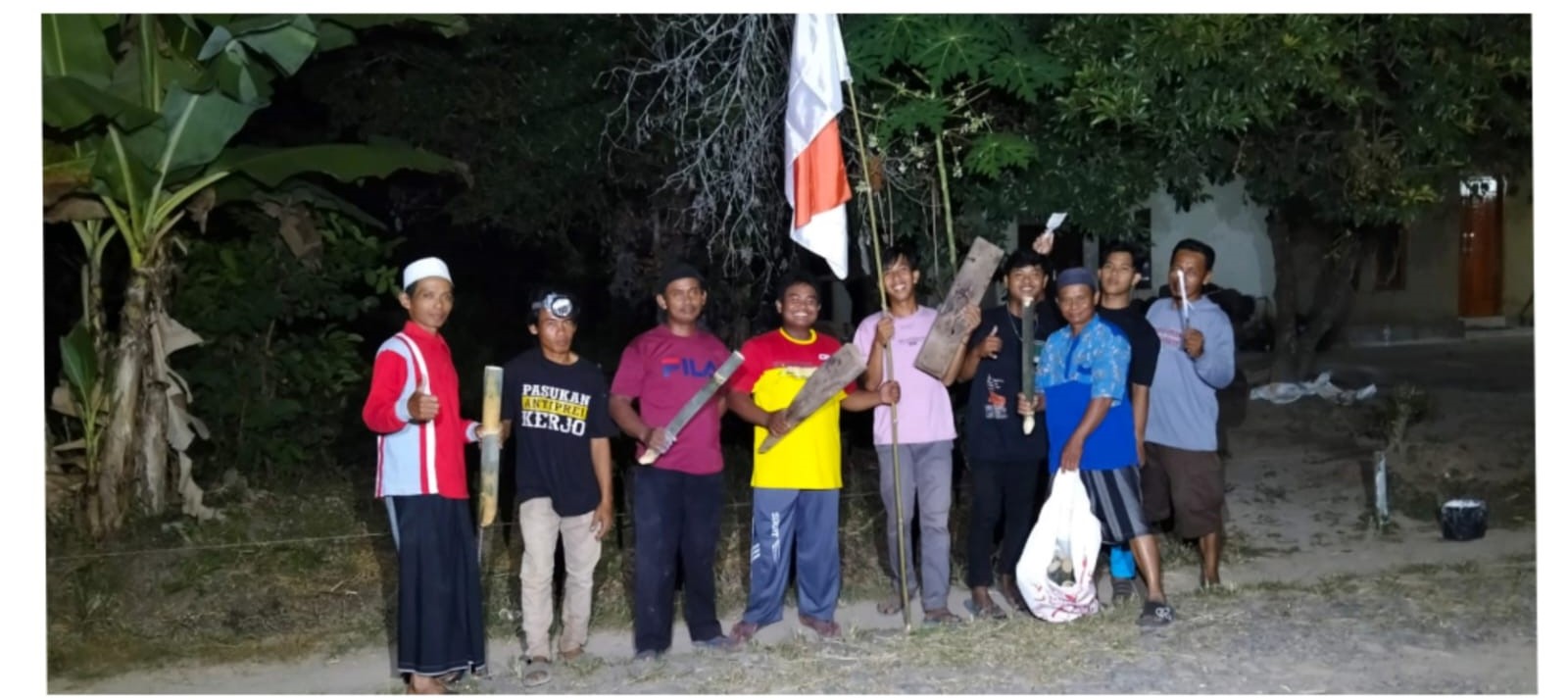 RISMA Attaqwa dan KUA Buay Bahuga Pasang Patok Mini Sambut HUT RI ke-80