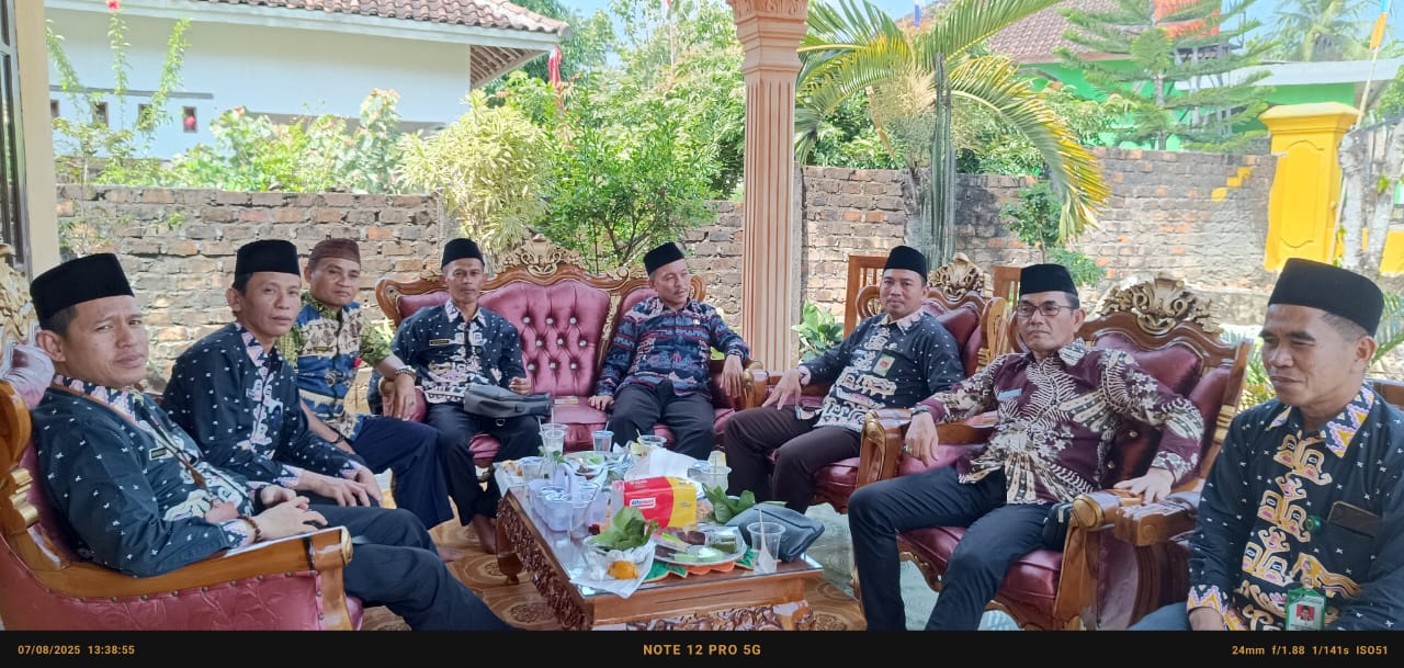 Jalin Keakraban dan Spiritualitas Kepala KUA  Blambangan Umpu Hadiri Pengajian ASN Kemenag