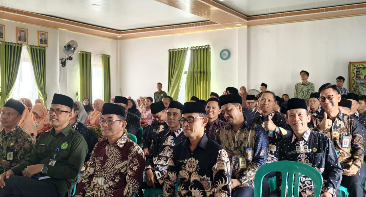 Kepala KUA Blambangan Umpu Hadiri Rakor Triwulan II Kemenag Way Kanan Bersama Pejabat Kemenag se-Kabupaten
