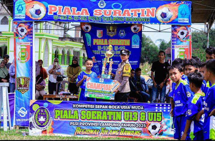 Enam Siswa MTsN 1 Mesuji Antar Mesuji FC Juara I di Soeratin Regional Tulang Bawang