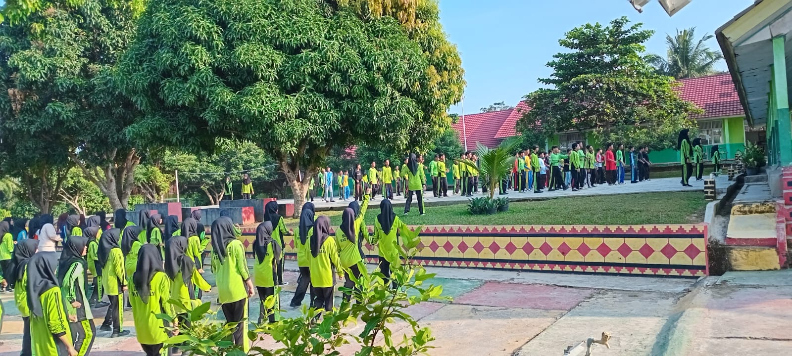 Senam Pagi sebagai Strategi Meningkatkan Kebugaran dan Fungsi Kognitif Siswa Madrasah
