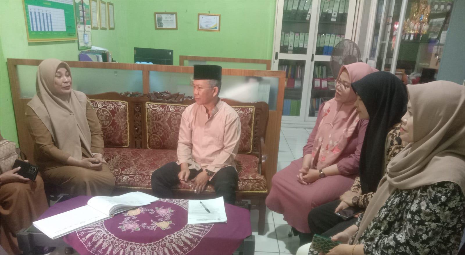 Kunjungan Tim UPT Puskesmas Kedaton, Edukasi Wali Kelas 1 dan 5 Mengenai vaksin MR dan vaksin HPV